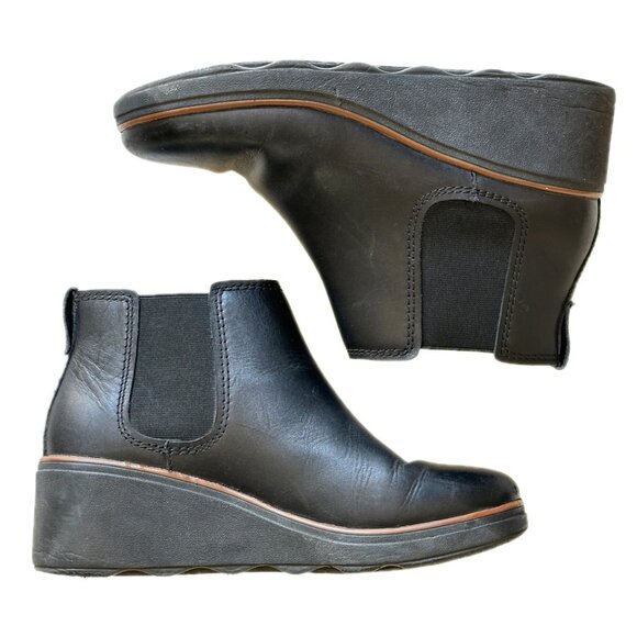 Clarks Wedge Chelsea Ankle Boots Women's 7 M Black Leather Pull On Bootie - Picture 4 of 8